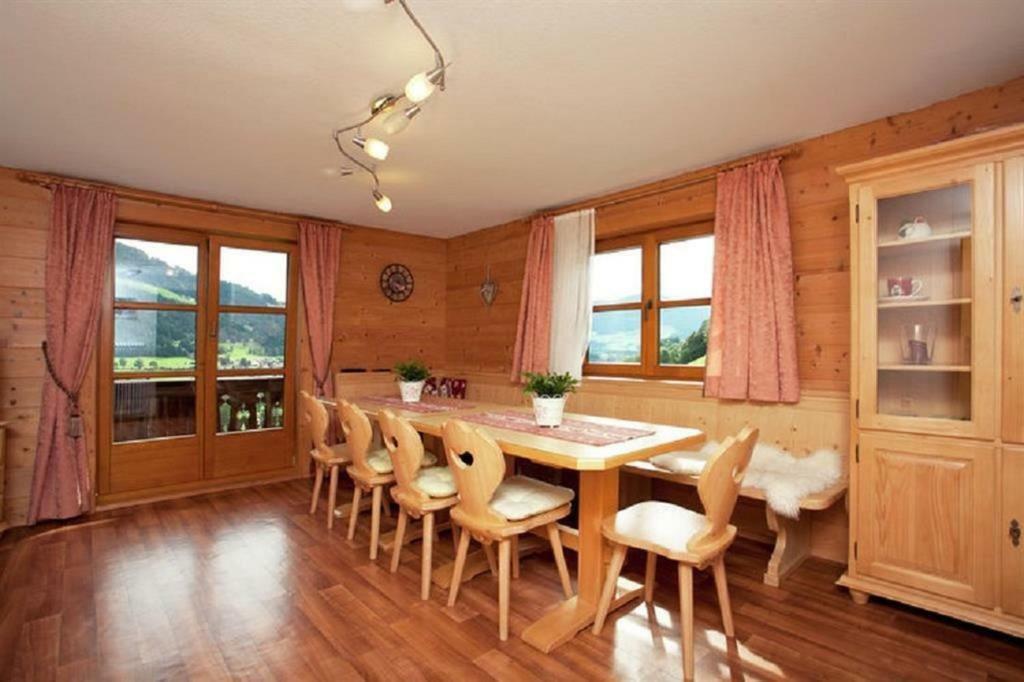 Haus Waldhof Apartment Бриксен-им-Тале Екстериор снимка