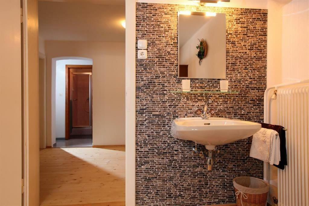 Haus Waldhof Apartment Бриксен-им-Тале Екстериор снимка