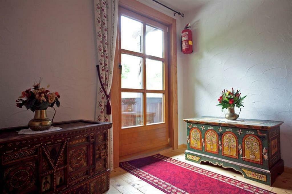 Haus Waldhof Apartment Бриксен-им-Тале Екстериор снимка